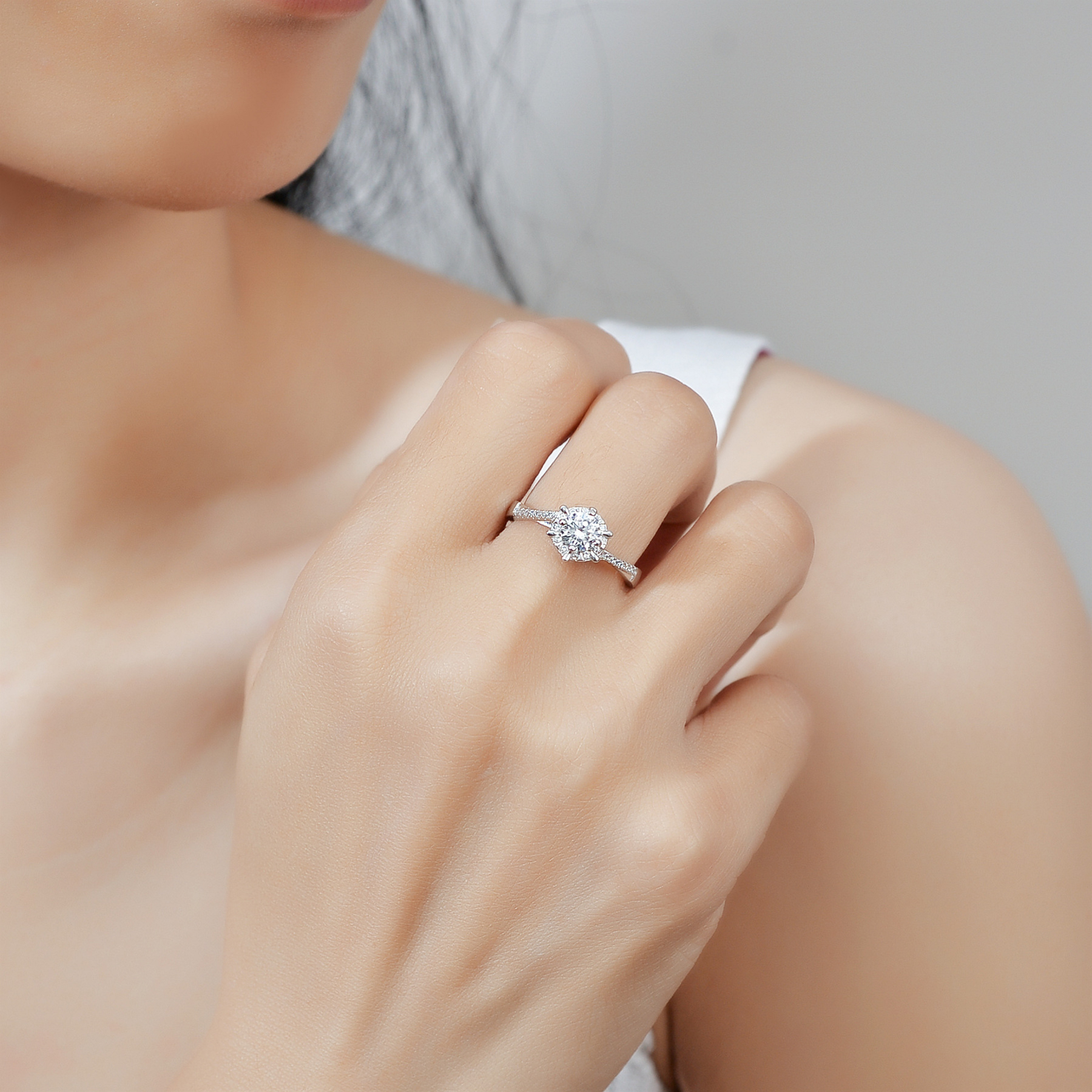 Classic 6-Prong Moissanite Engagement Ring – 1 Carat | Pavé Band | 925 Sterling Silver
